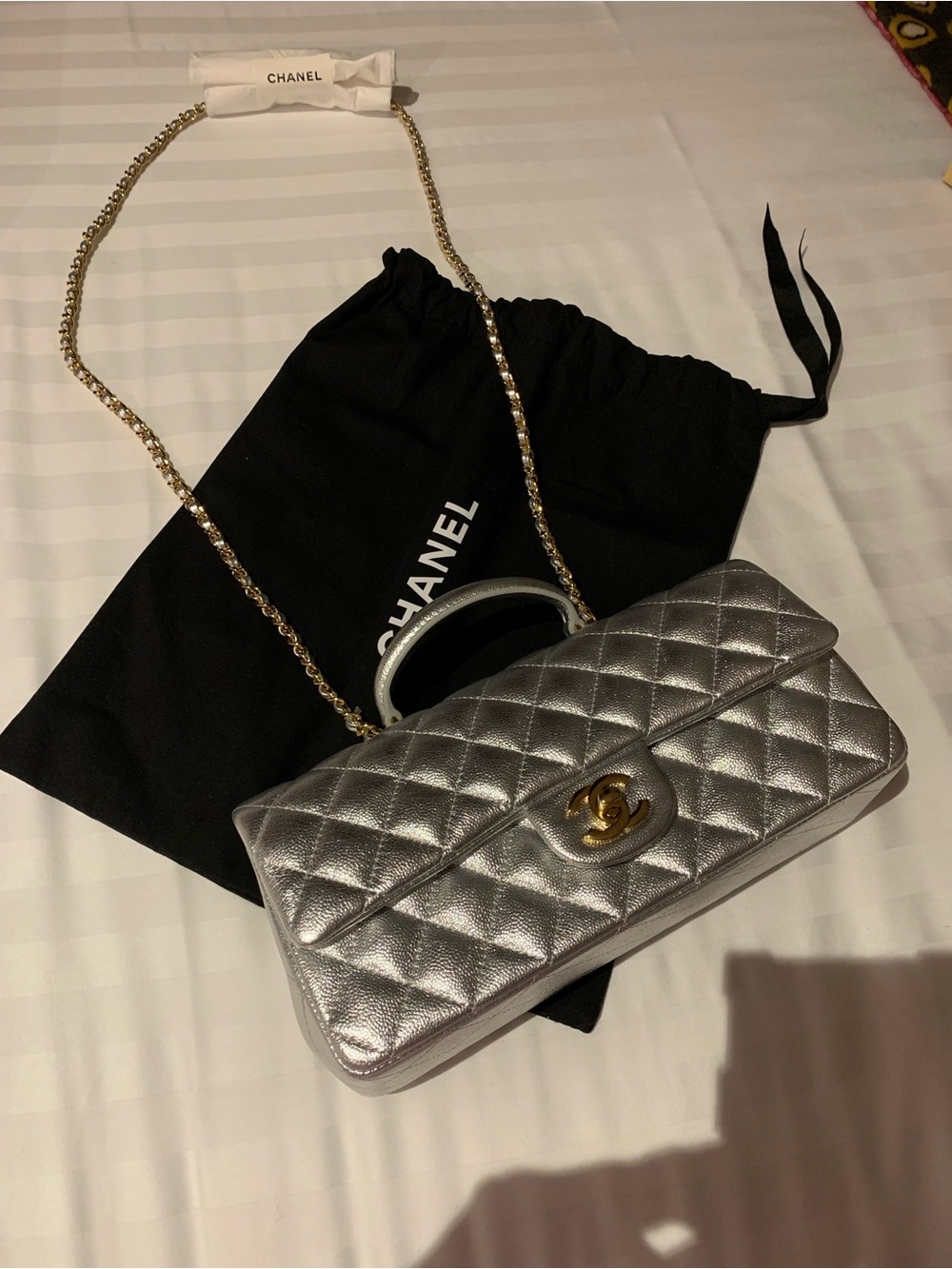 Brand new this week season rare Limited edition authentic Chanel silver purse - Picture 5 of 17